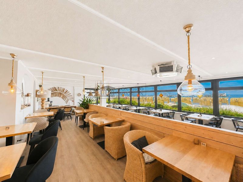 Gastronomie in Bestlage – direkt an Kellenhusens Strandpromenade